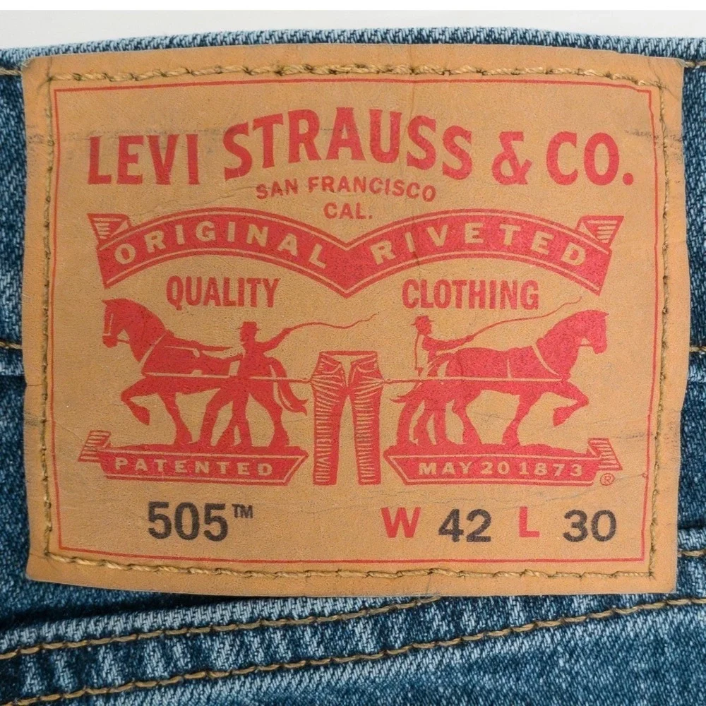 Levis out 10